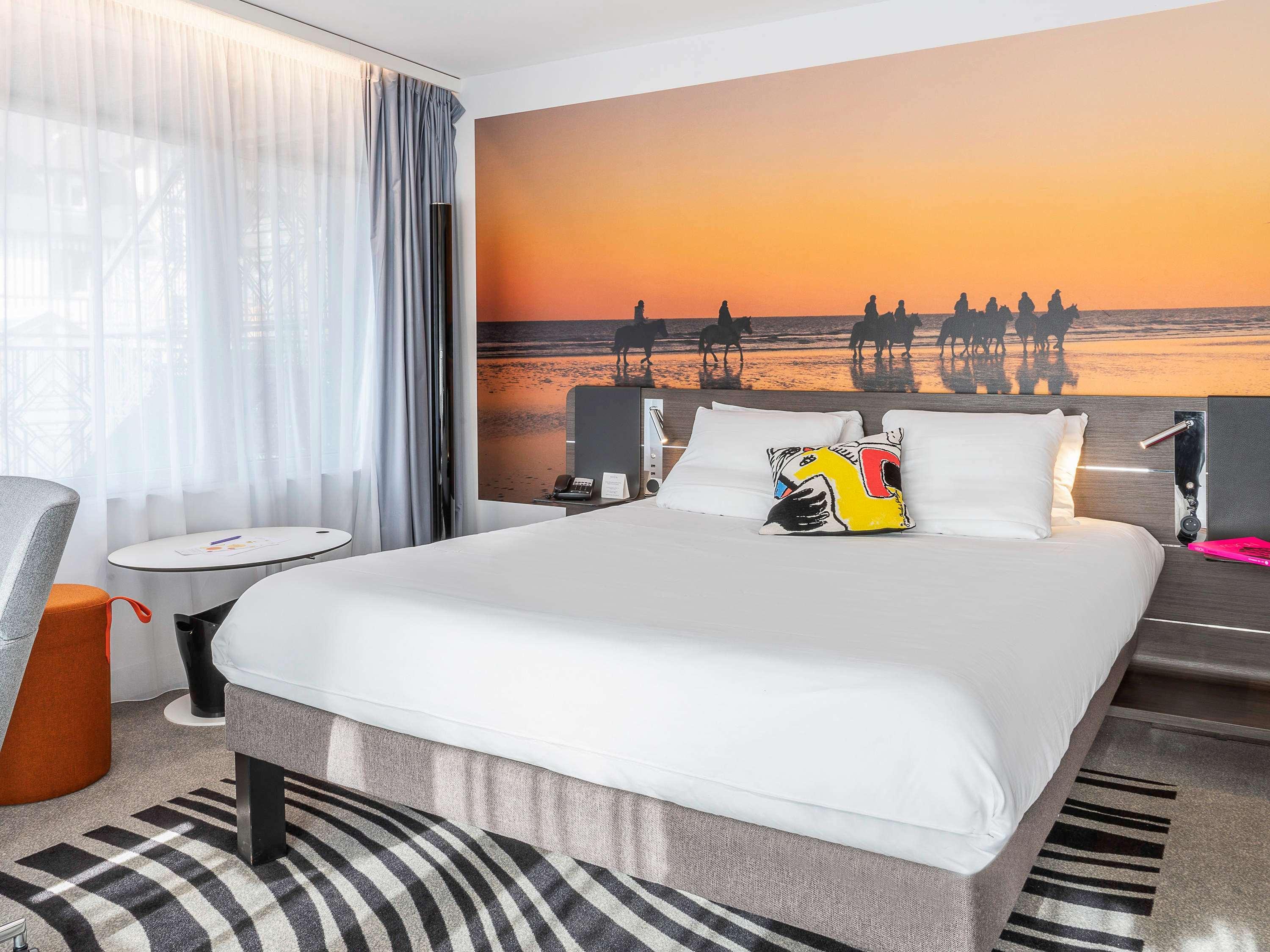 Novotel Deauville Plage Exterior foto