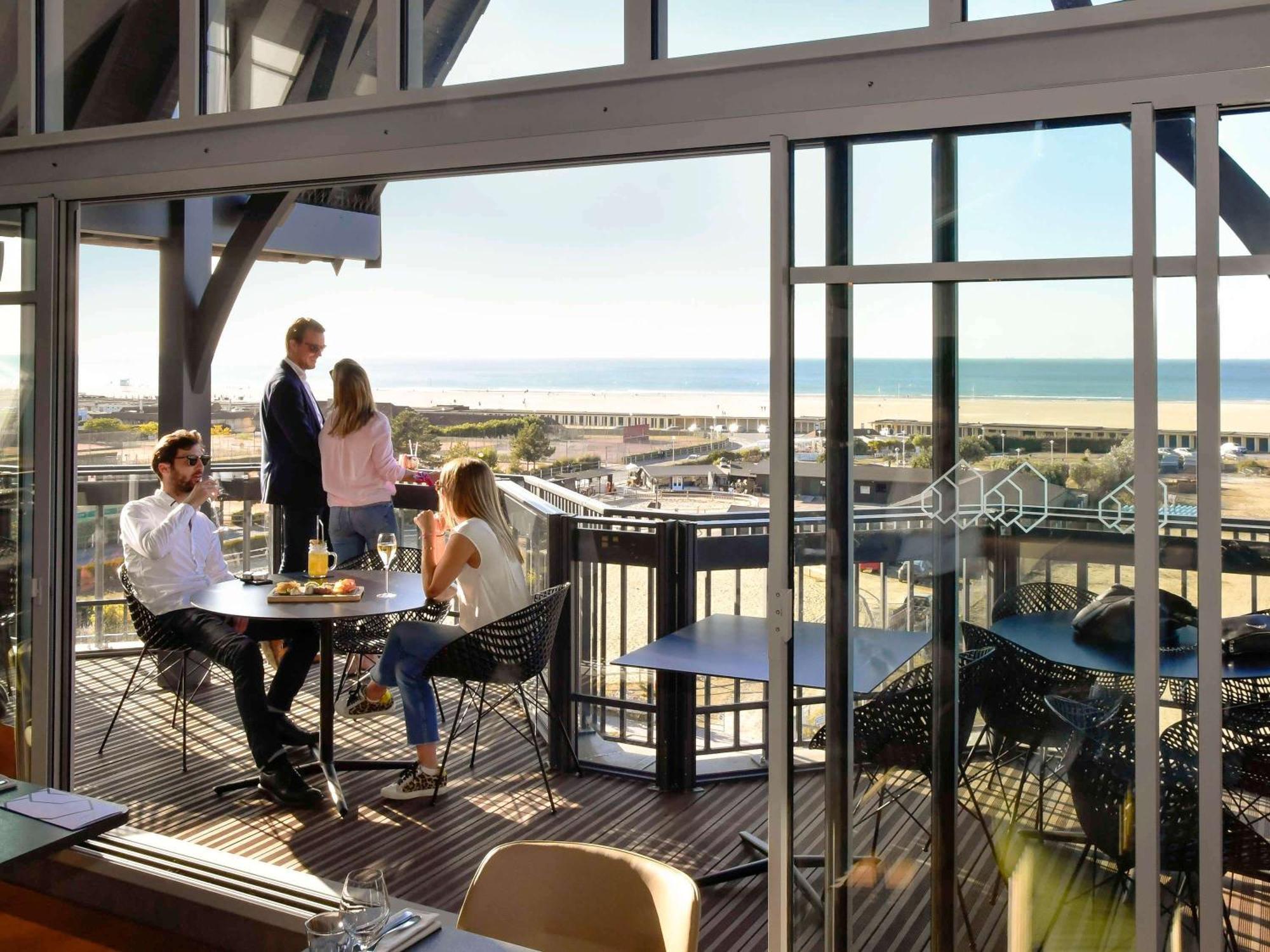 Novotel Deauville Plage Exterior foto