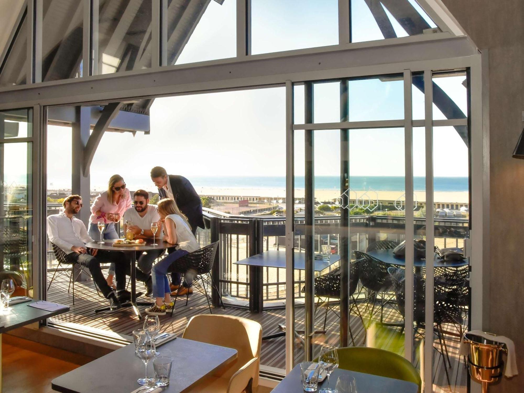 Novotel Deauville Plage Exterior foto